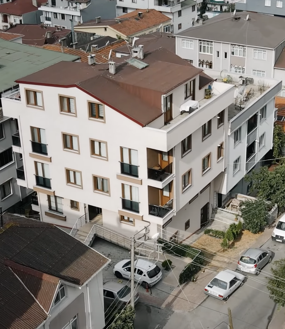 YEŞİL KAYA APARTMANI